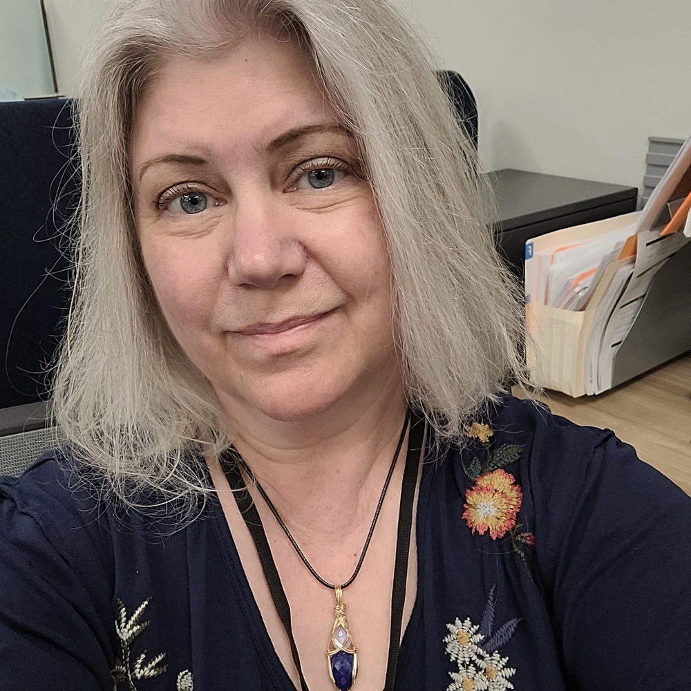 Meet your Posher, Julia